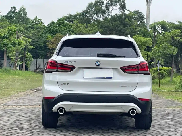 BMW X1 — Фото автомобиля 9