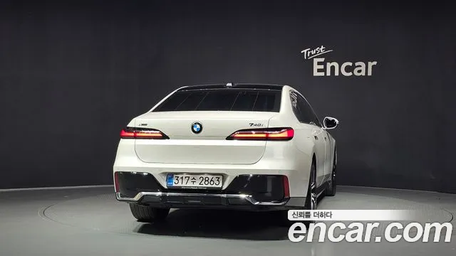 BMW 7 Series — Фото автомобиля 4