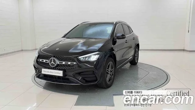 Фотография автомобиля — Mercedes-Benz GLA-Class H247