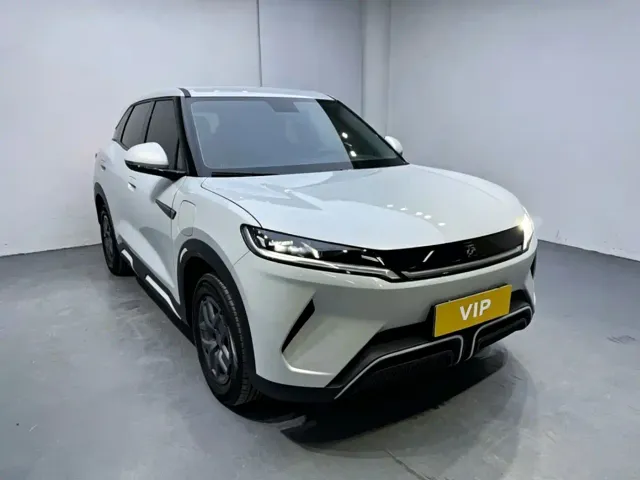 BYD Yuan UP — Фото автомобиля 5