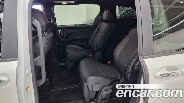 Toyota Sienna 4th Gen — Фото автомобиля 11