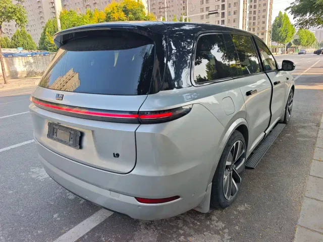 Li Auto L9 — Фото автомобиля 12