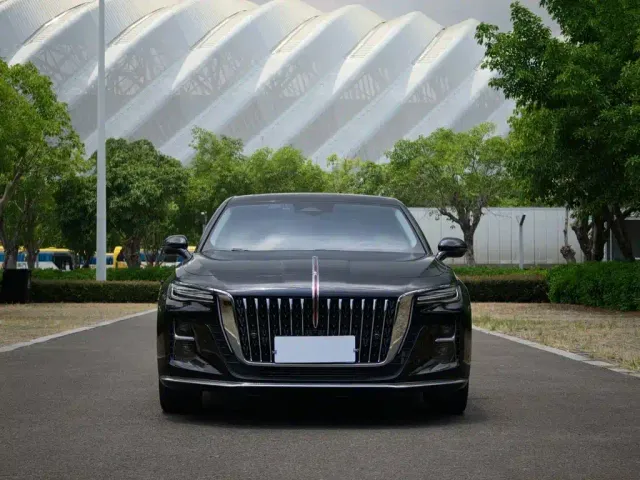 Hongqi H5 — Фото автомобиля 2