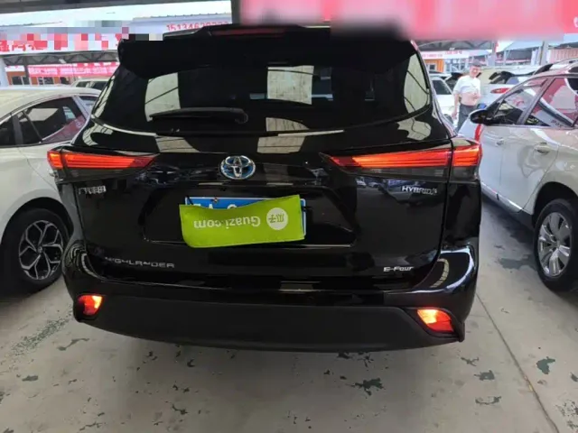 Toyota Highlander — Фото автомобиля 5
