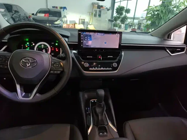 Toyota Corolla — Фото автомобиля 12