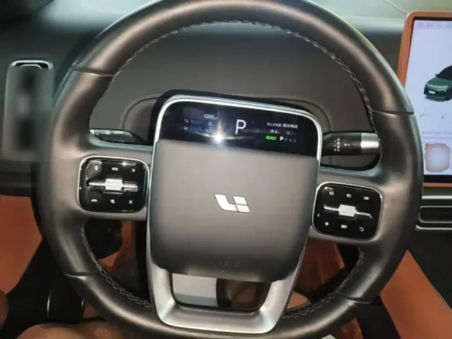 Li Auto L6 — Фото автомобиля 10
