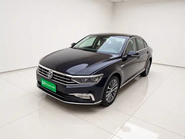 Фотография автомобиля — Volkswagen Magotan