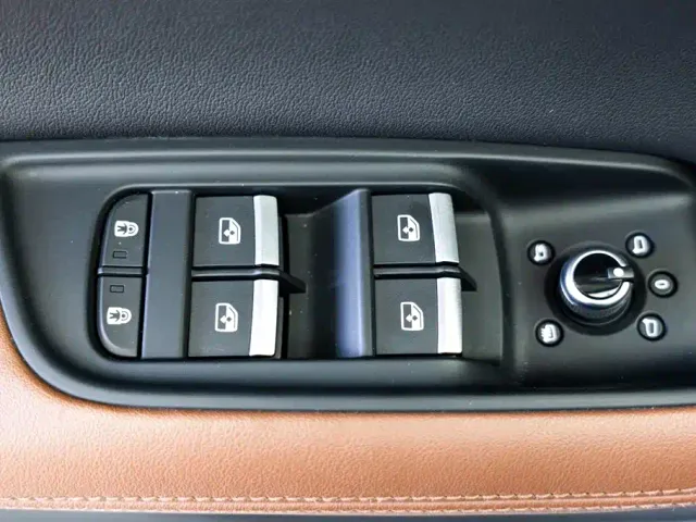 Audi Q7 — Фото автомобиля 16