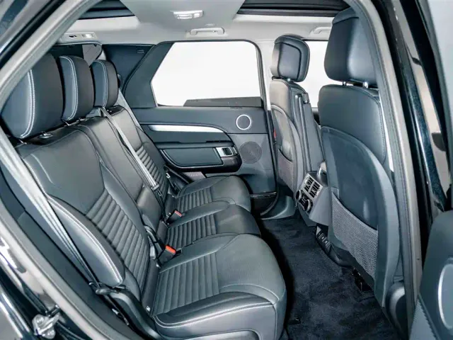 Land Rover Discovery 2023 360PS R-Dynamic SE — Фото автомобиля 23