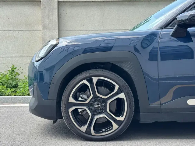 MINI Electric MINI ACEMAN — Фото автомобиля 22