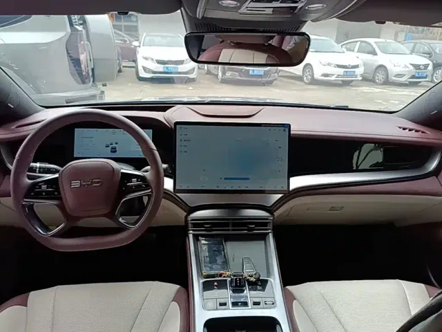 BYD Seal 07 DM-i — Фото автомобиля 9