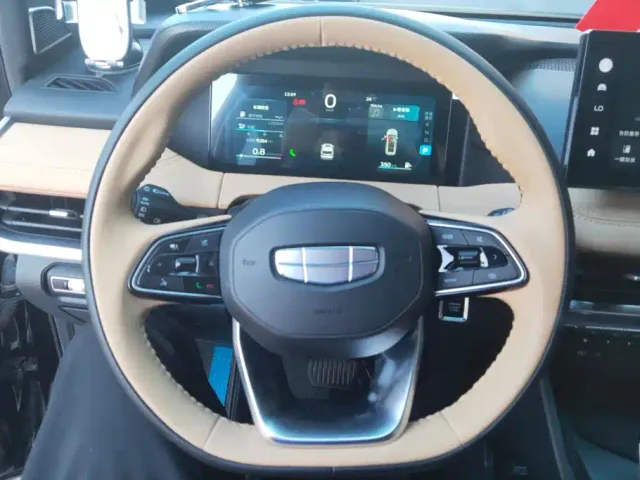 Geely Haoyue L — Фото автомобиля 15