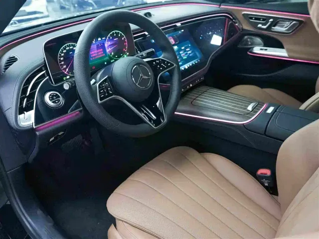 Mercedes-Benz E-Class — Фото автомобиля 8