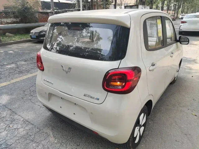 Wuling Hongguang Mini EV — Фото автомобиля 6