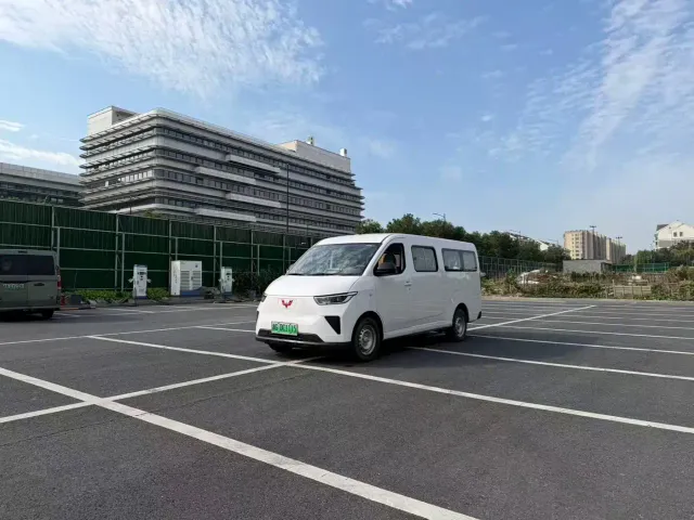 Фотография автомобиля — Wuling Yangguang