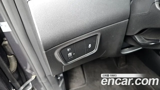 Hyundai Tucson Tucson (NX4) Бензин 1.6 турбо 2WD — Фото автомобиля 28