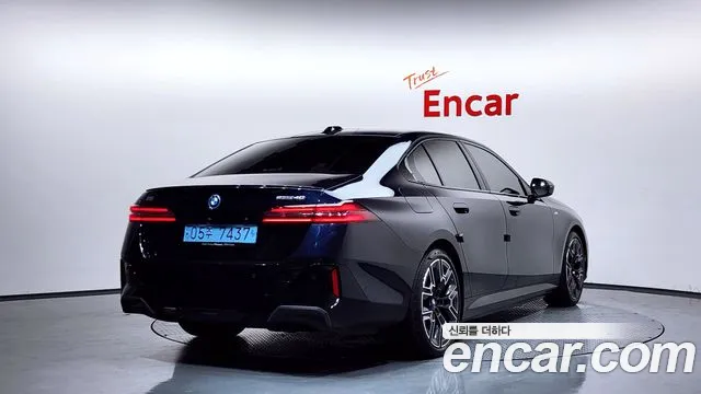 BMW i5 G60 — Фото автомобиля 2