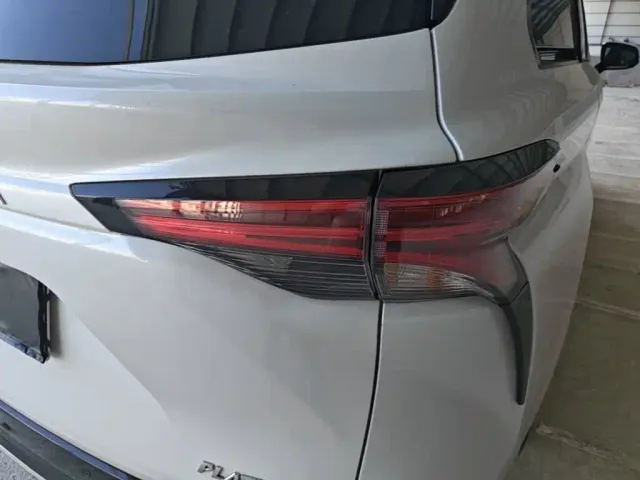 Toyota Sienna — Фото автомобиля 7