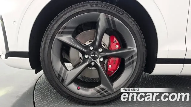 Genesis GV70 — Фото автомобиля 5