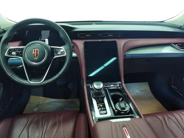 Hongqi H5 — Фото автомобиля 12