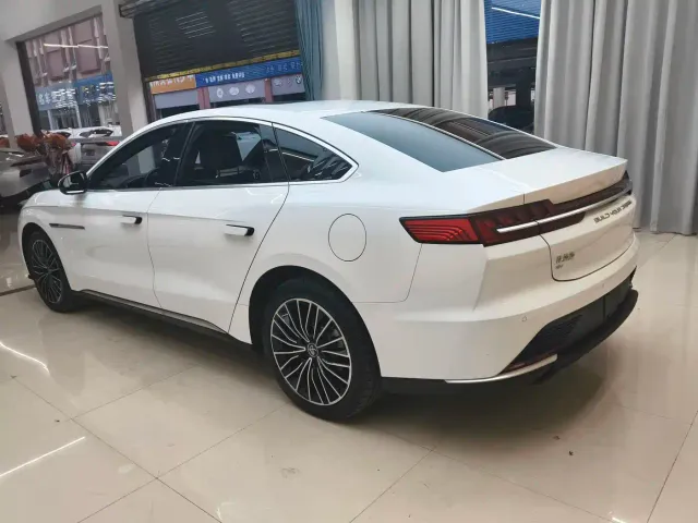 BYD Han — Фото автомобиля 21
