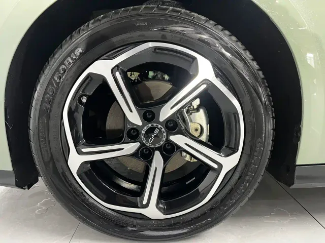BYD Seal 06 GT — Фото автомобиля 18