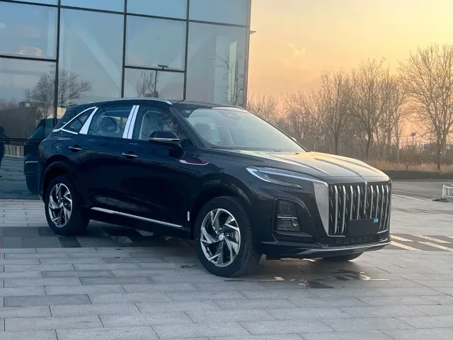 Hongqi HS3 PHEV — Фото автомобиля 3