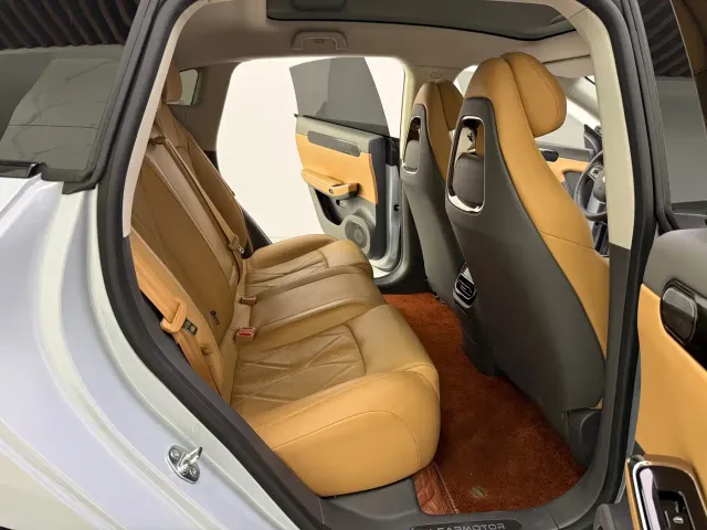 Leapmotor C01 — Фото автомобиля 9