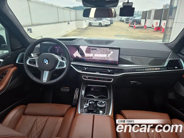 BMW X7 xDrive 40d M Sport 7 мест — Фото автомобиля 12