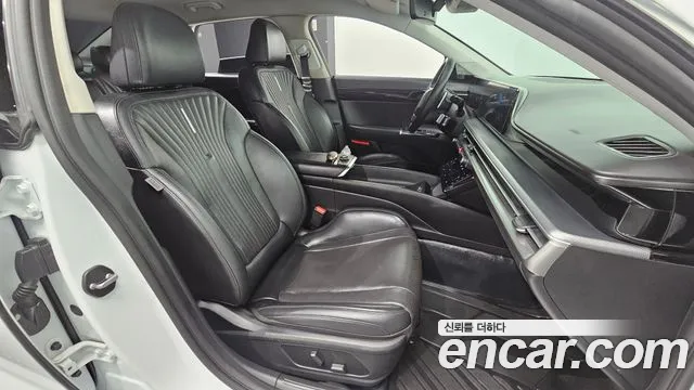 Hyundai Grandeur GN7 — Фото автомобиля 16