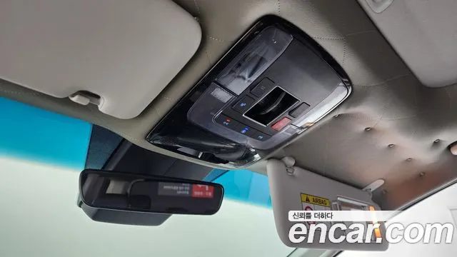 Hyundai Staria Staria 4WD Tourer 9 мест — Фото автомобиля 18