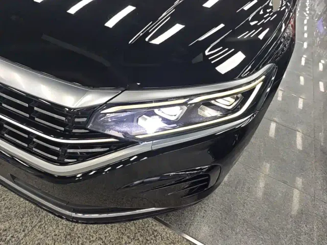 Volkswagen Passat — Фото автомобиля 23