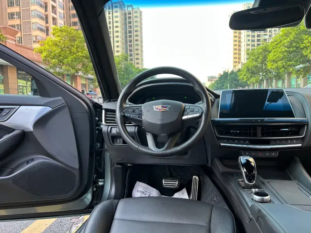 Cadillac CT5 — Фото автомобиля 30
