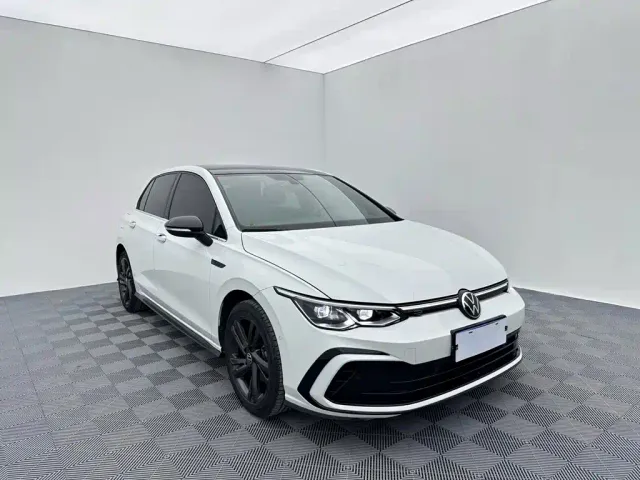 Volkswagen Golf — Фото автомобиля 3