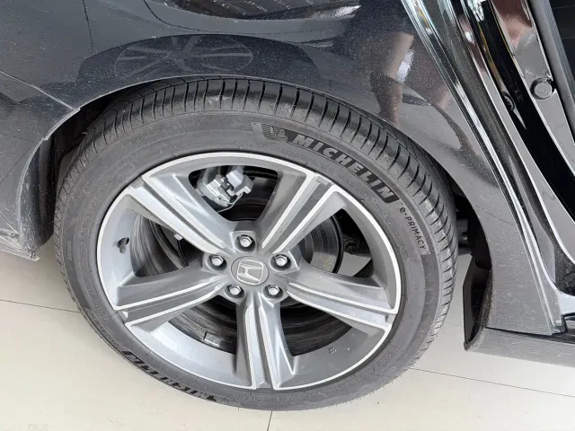 Honda Accord — Фото автомобиля 13
