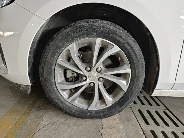 Buick Verano — Фото автомобиля 22