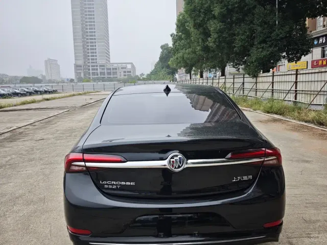 Buick LaCrosse — Фото автомобиля 14