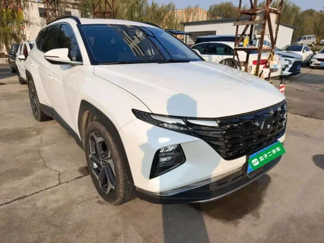 Hyundai Tucson — Фото автомобиля 3