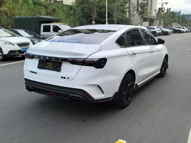 Geely Binrui — Фото автомобиля 7