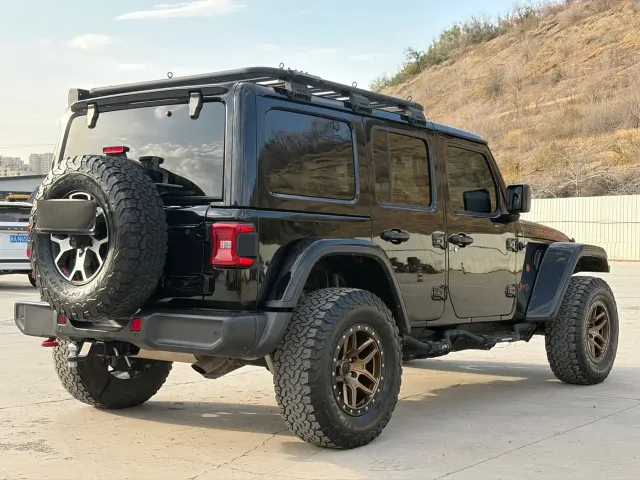 Jeep Wrangler — Фото автомобиля 7