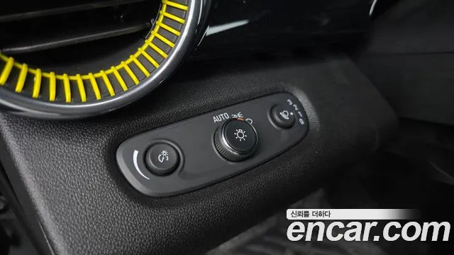 ChevroletGMDaewoo Trax Trax Кроссовер — Фото автомобиля 14