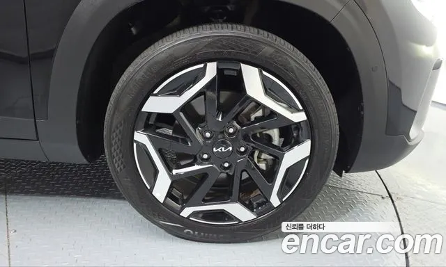 Kia Seltos — Фото автомобиля 6