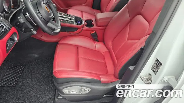 Porsche Macan — Фото автомобиля 25