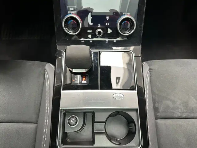 Land Rover Range Rover Velar — Фото автомобиля 15