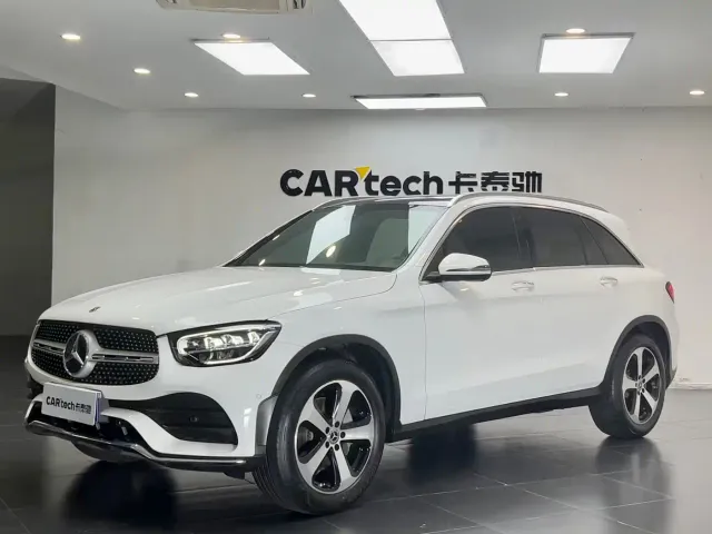Фотография автомобиля — Mercedes-Benz GLC-Class
