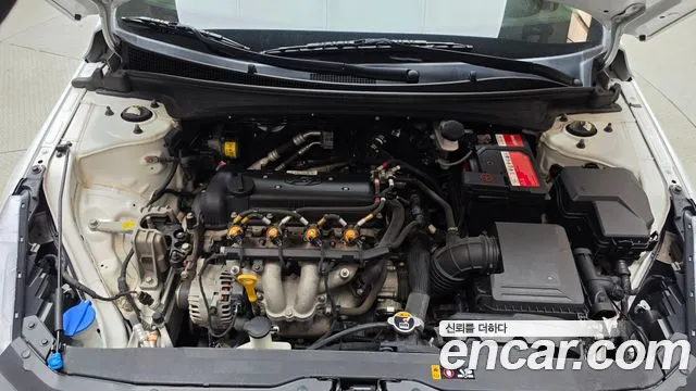 Hyundai Avante — Фото автомобиля 9