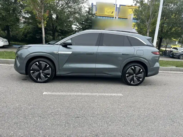 BYD Tang L — Фото автомобиля 11