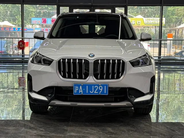 BMW X1 — Фото автомобиля 2
