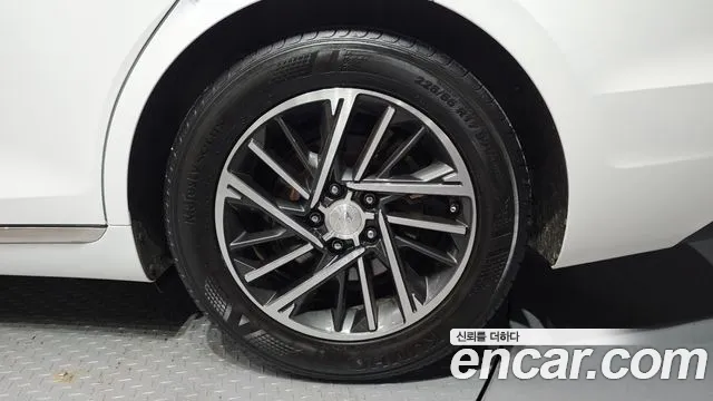 Hyundai Grandeur Новый Grandeur IG — Фото автомобиля 18