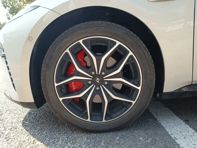 Dongfeng eπ 007 — Фото автомобиля 11